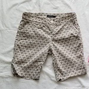 *SOLD* Level 99 Bermuda Shorts - Style: Laurie MR1321, size 26